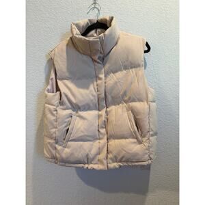 NWT Magnetic Closure Nude Puffer Vest Size Small